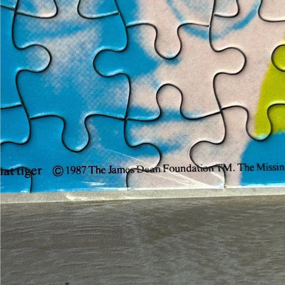 Vintage James Dean puzzle - Picture 8 of 10